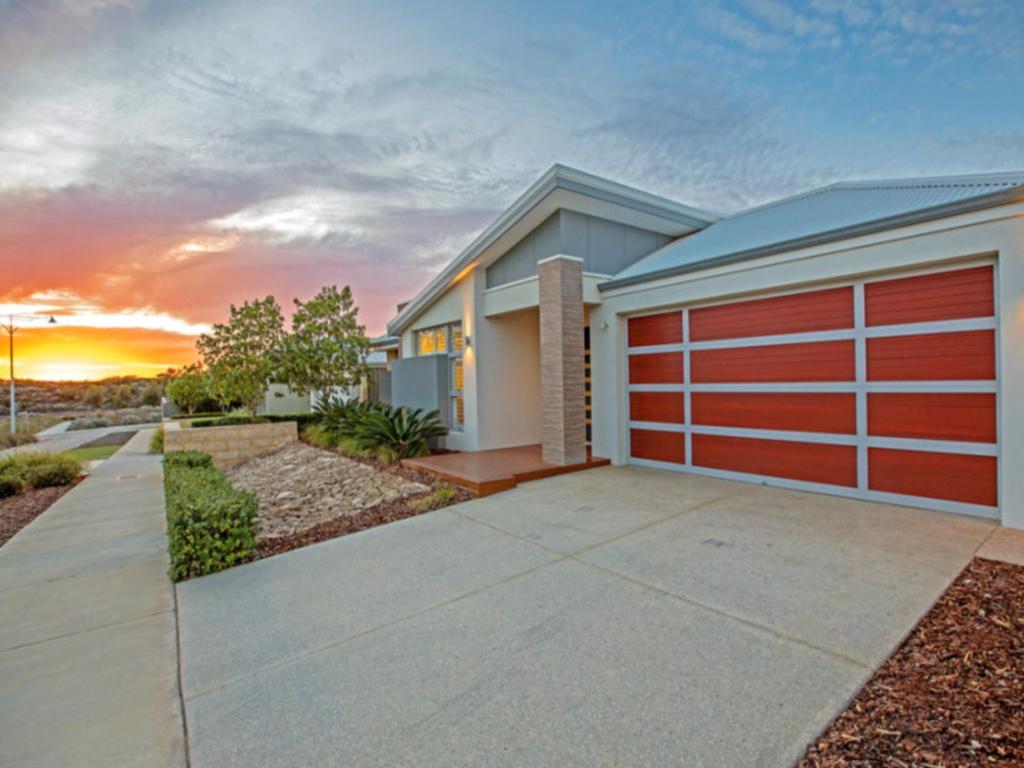 Magnificent Beach Retreat Jindalee ภายนอก รูปภาพ
