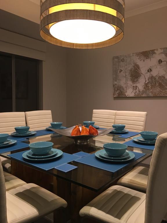 Magnificent Beach Retreat Jindalee ภายนอก รูปภาพ